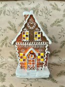 pepparkakshus med batteribelysning