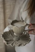 kopp med fat Blomstra Majas Cottage