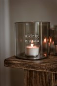 majas lykta aldrig ensam