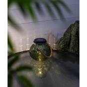 solcellslyktan dotte ger ett fint sken